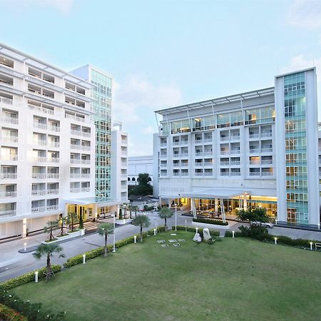 Kameo Grand Hotel & Serviced Apartment, Районг Екстер'єр фото