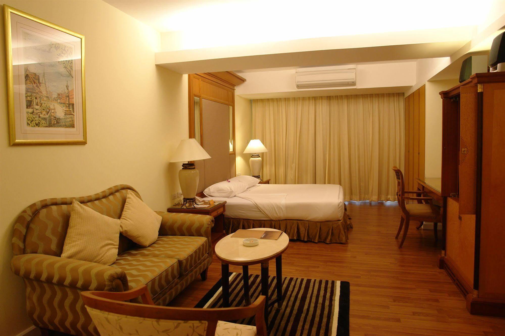 Kameo Grand Hotel & Serviced Apartment, Районг Екстер'єр фото