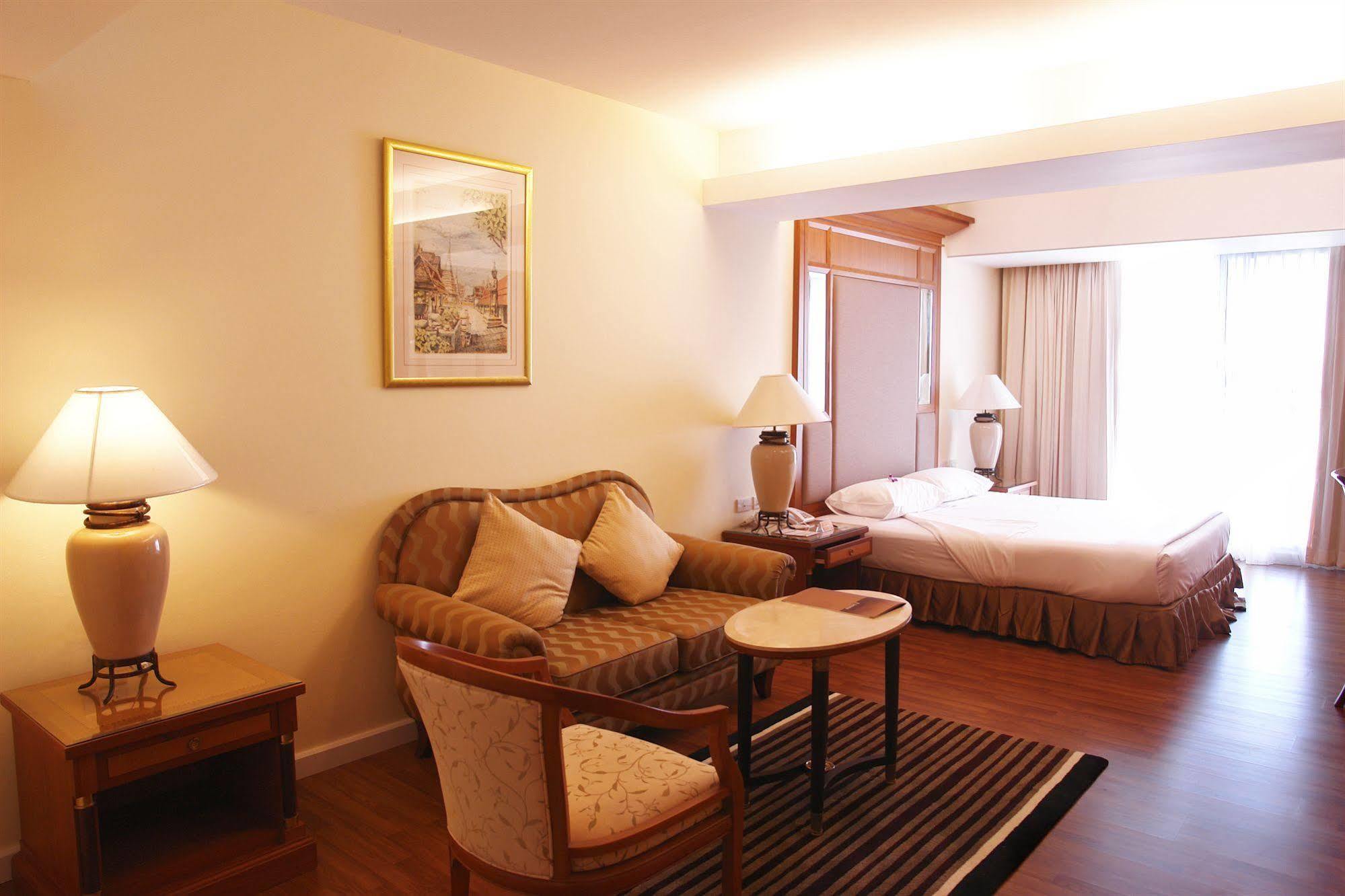 Kameo Grand Hotel & Serviced Apartment, Районг Екстер'єр фото