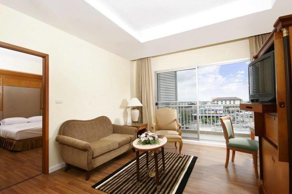 Kameo Grand Hotel & Serviced Apartment, Районг Екстер'єр фото