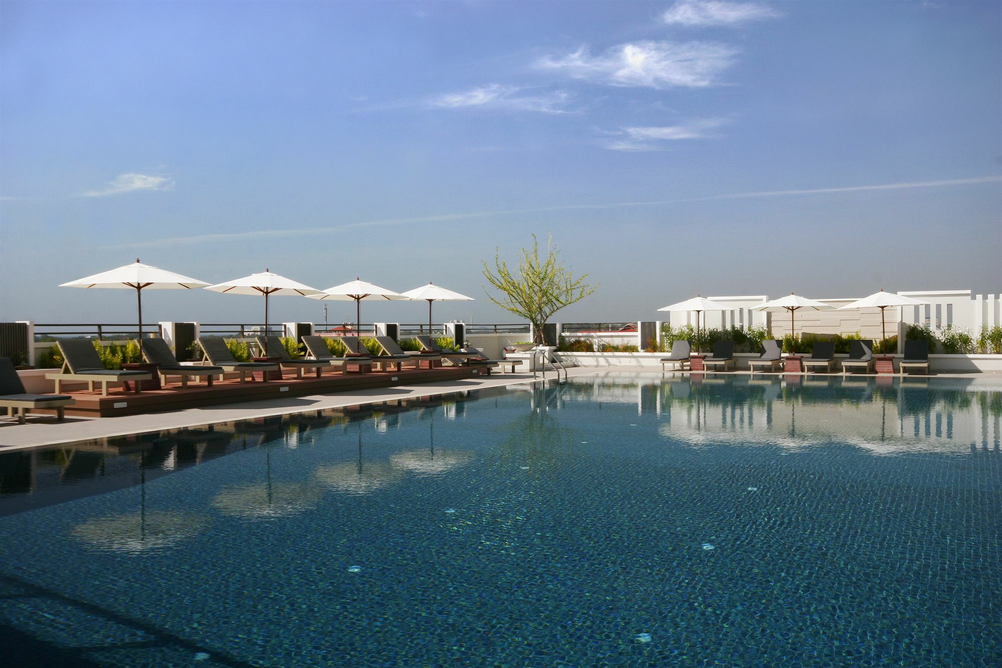 Kameo Grand Hotel & Serviced Apartment, Районг Екстер'єр фото